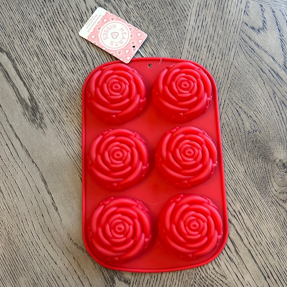 Rose Silicone Baking Mold Ice Cube Tray Soaps Resins Cakes Red NWT